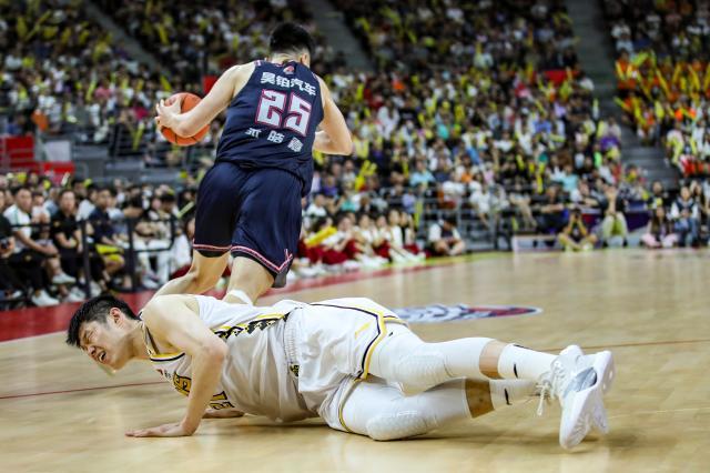 0比2落后&amp;胡金秋伤退！广厦出局已是时间问题？