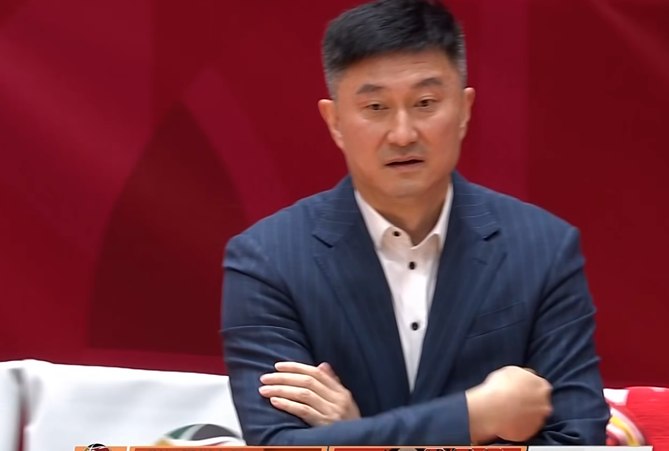 华体会app下载-CBA两大惨案！广东狂输上海40分，前冠军15连败，北控爆冷输江苏