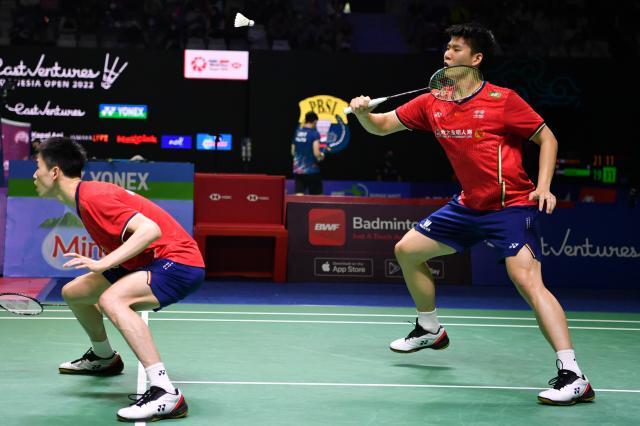 华体会比分直播-赵俊鹏背靠背“双杀”东道主 国羽男双惊喜仍在延续